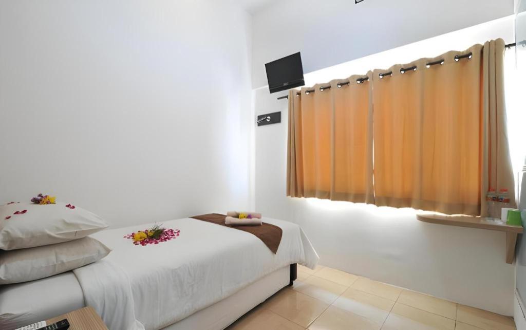 Guest House Nozz Semarang Exterior photo