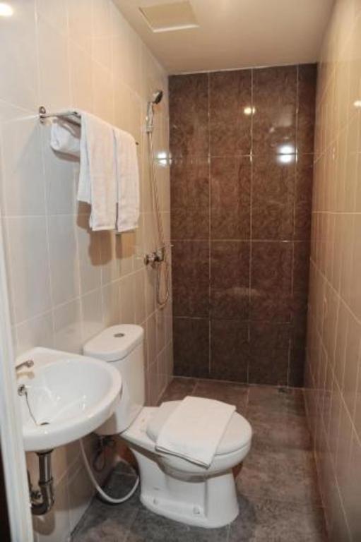 Guest House Nozz Semarang Exterior photo
