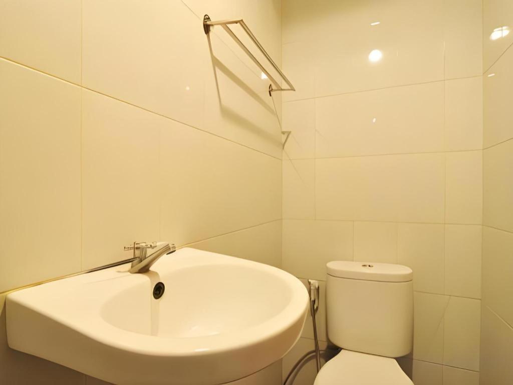 Guest House Nozz Semarang Exterior photo