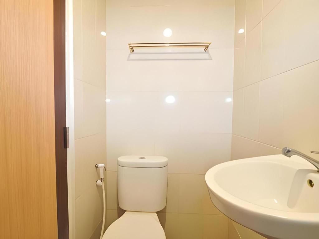Guest House Nozz Semarang Exterior photo