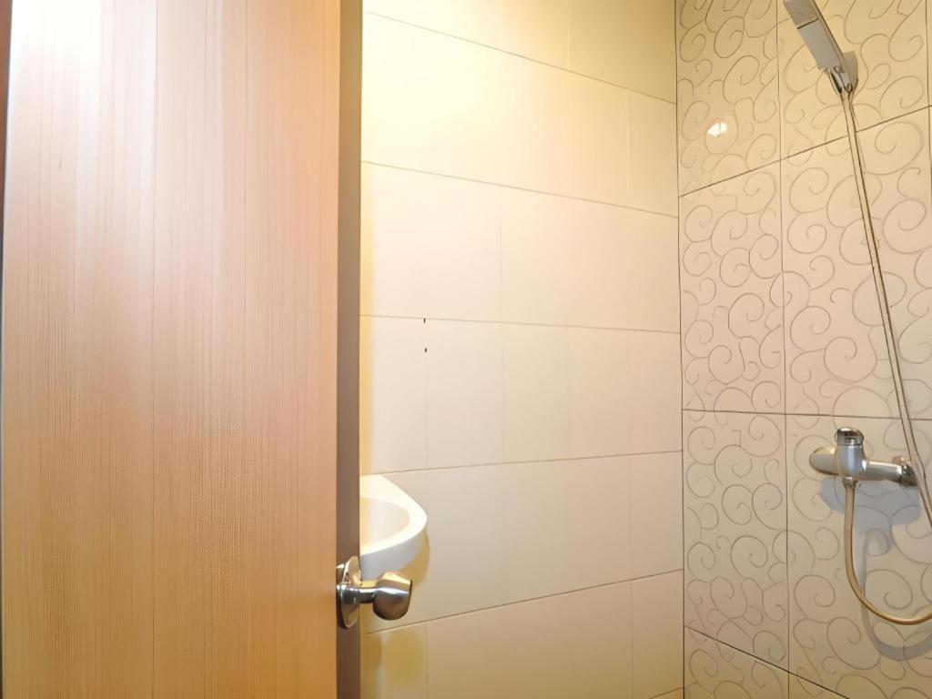 Guest House Nozz Semarang Exterior photo