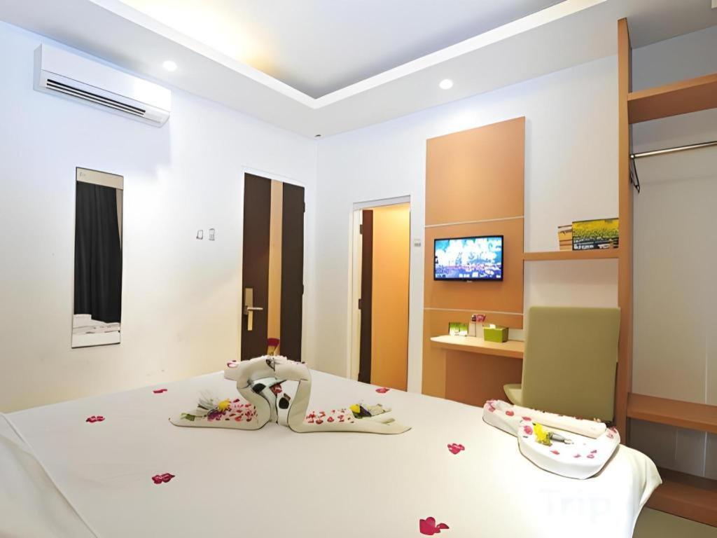 Guest House Nozz Semarang Exterior photo
