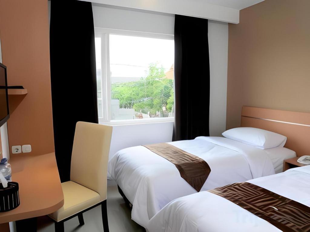 Guest House Nozz Semarang Exterior photo