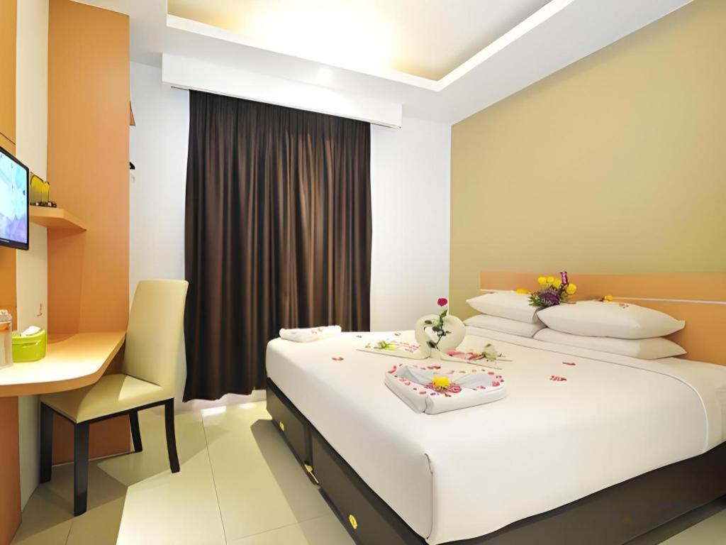 Guest House Nozz Semarang Exterior photo