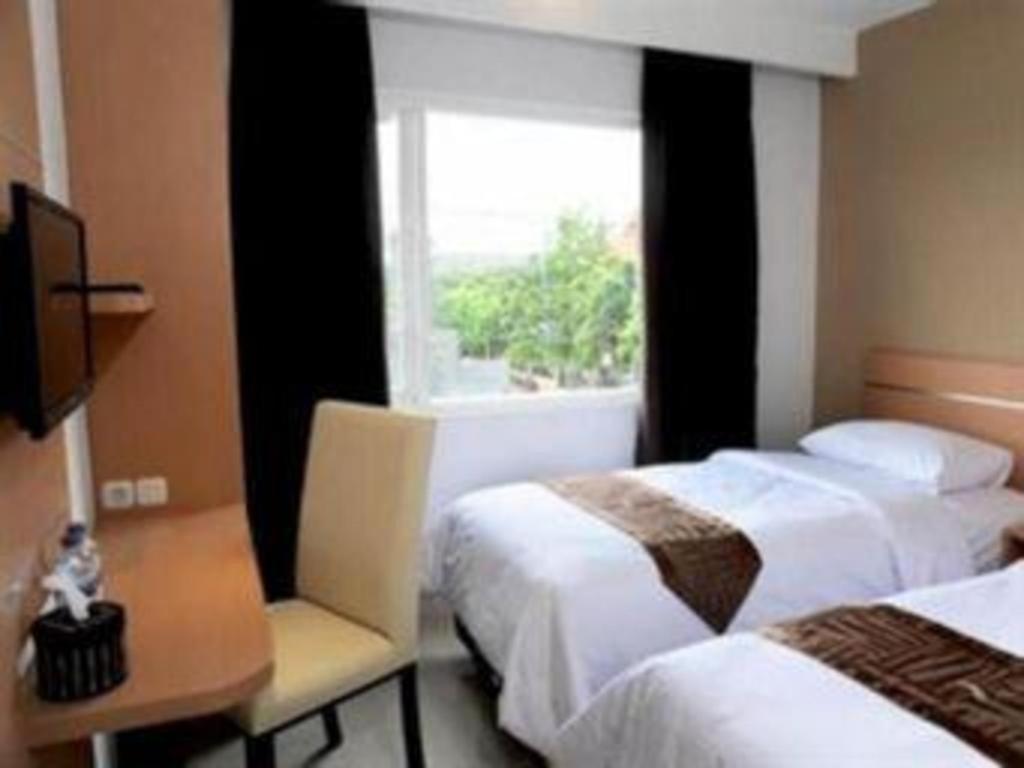 Guest House Nozz Semarang Exterior photo