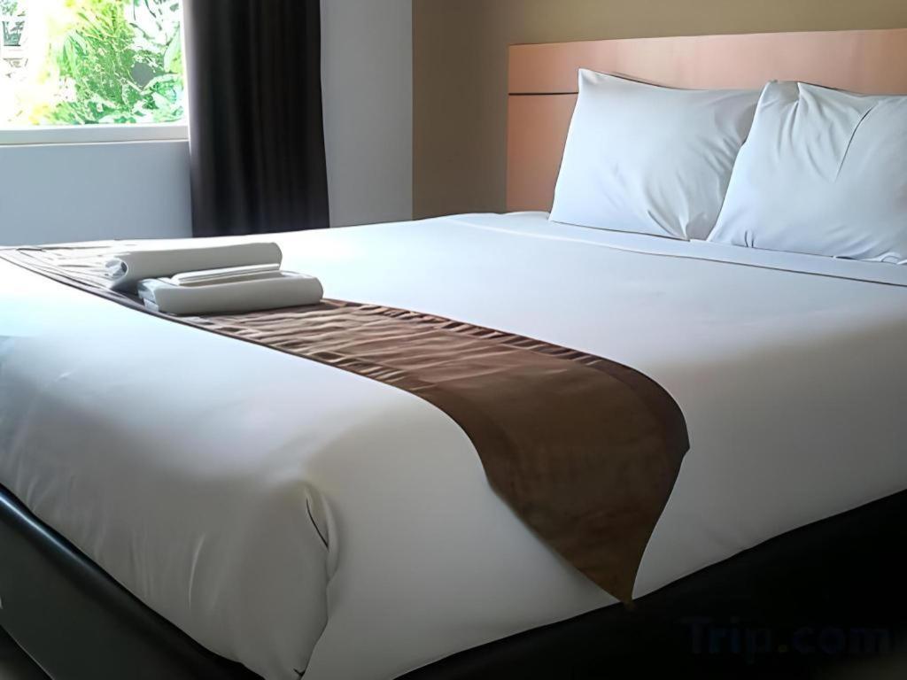 Guest House Nozz Semarang Exterior photo
